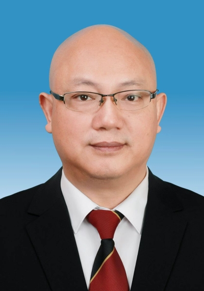 肖志伟   欧冠官方网站党委副书记、校长