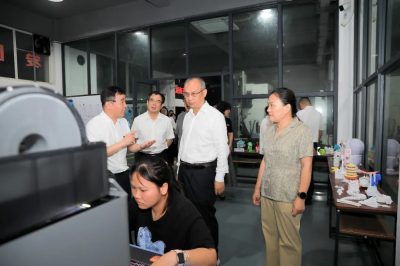 【湖南政协云】潘碧灵在高校调研老年教育和中非研究院发展建设情况