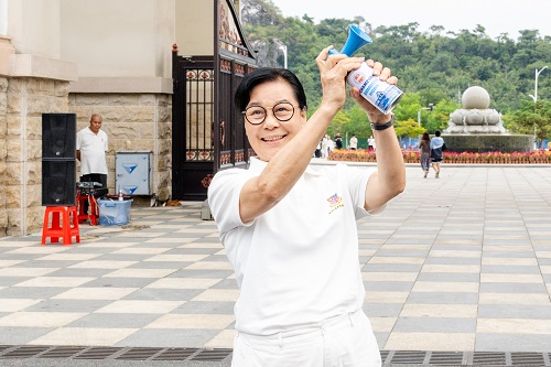 谢建平发令.JPG