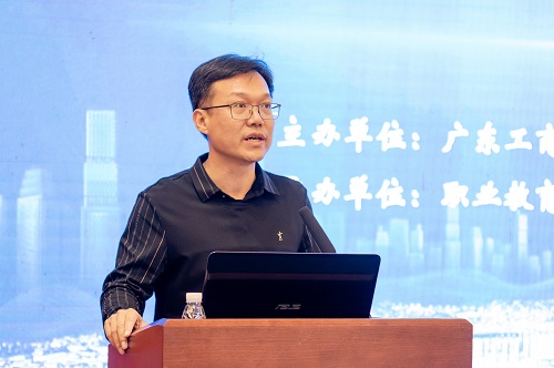 方泽强讲话.JPG