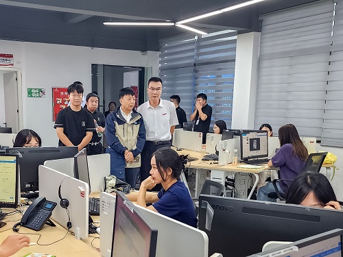 赵同胤一行参观调研.jpg 赵同胤一行参观调研.jpg