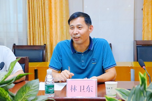 林卫东讲话.jpg 林卫东讲话.jpg