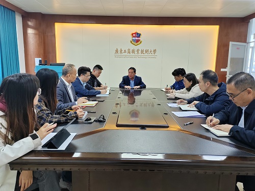 会议现场.jpg 会议现场.jpg