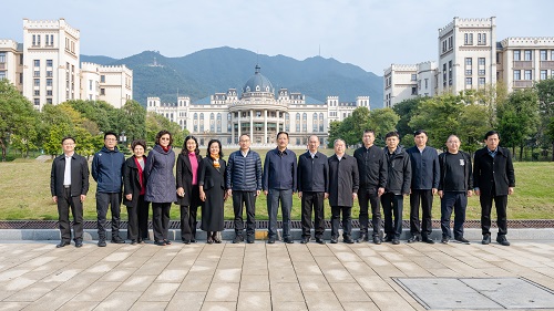 合影留念.jpg