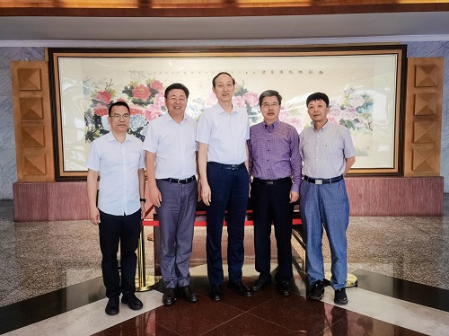 双方合影.jpg