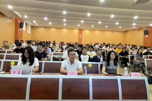 培训现场.jpg 培训现场.jpg