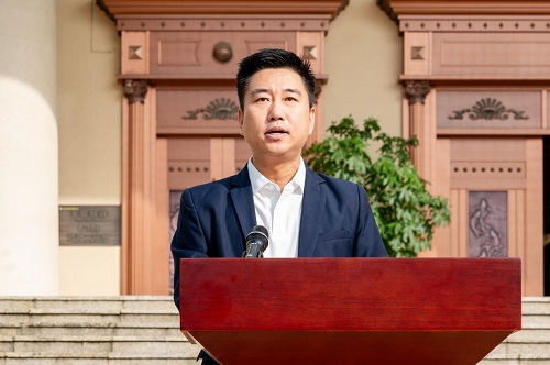 郑瑞楠讲话.jpg 郑瑞楠讲话.jpg