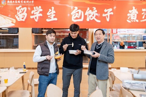 一起品尝.jpg 一起品尝.jpg