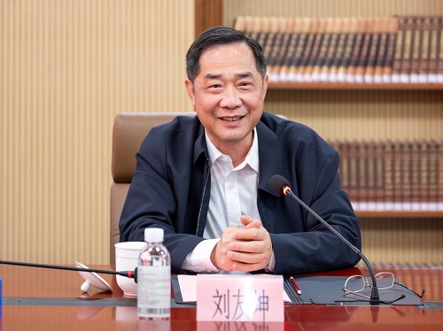 刘友坤讲话.jpg 刘友坤讲话.jpg