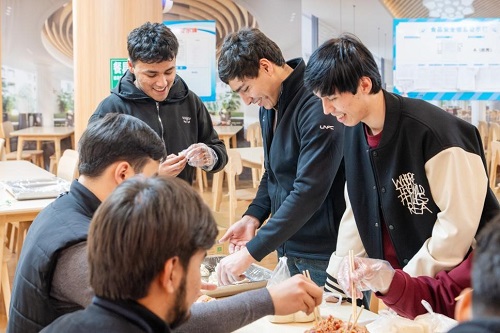 一起包饺子3.jpg 一起包饺子3.jpg