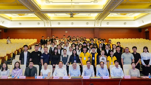 合影留念.jpg 合影留念.jpg