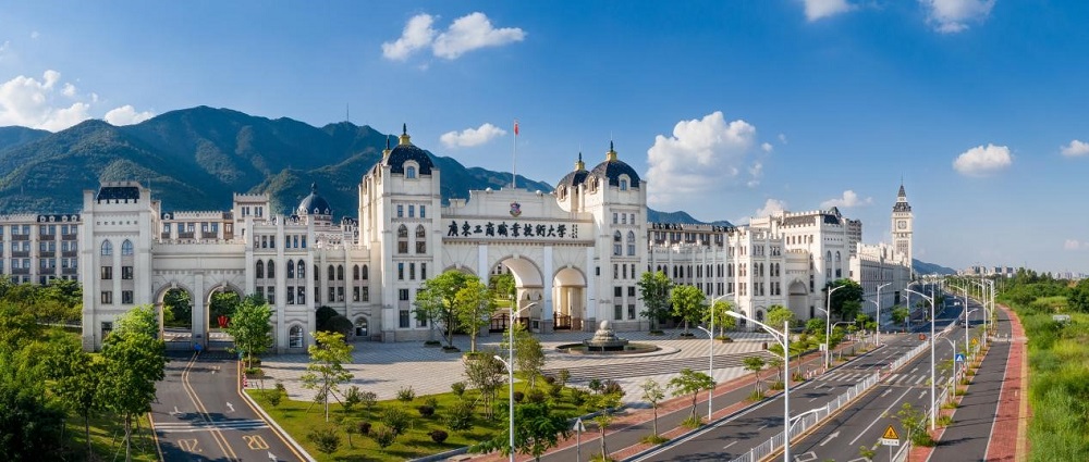 校园风光1.jpg 校园风光1.jpg