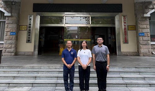 学校红十字会第一届监事会成员.jpg 学校红十字会第一届监事会成员.jpg