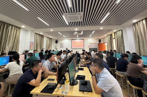 集中培训现场.jpg 集中培训现场.jpg