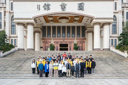合影留念.jpg 合影留念.jpg