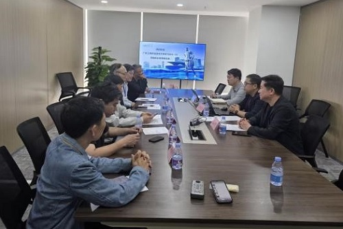 座谈现场.jpg 座谈现场.jpg