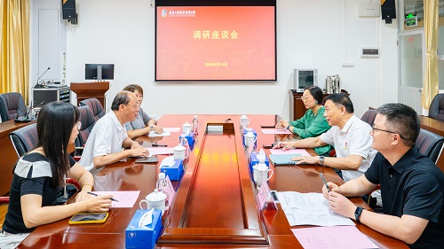 座谈现场.jpg 座谈现场.jpg