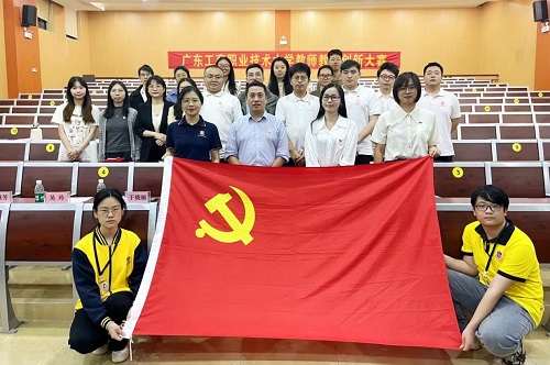 合影留念.jpg 合影留念.jpg