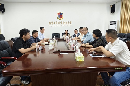 会谈现场.jpg 会谈现场.jpg