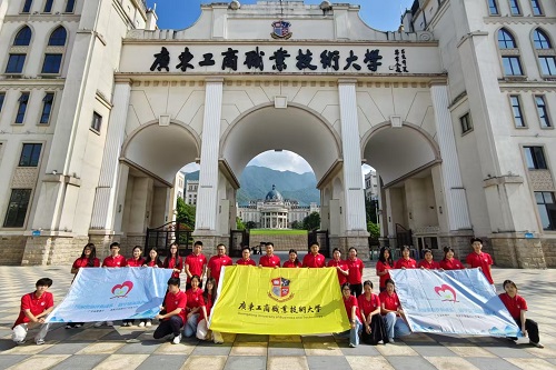学校学生资助政策宣讲团成员合影.jpg 学校学生资助政策宣讲团成员合影.jpg